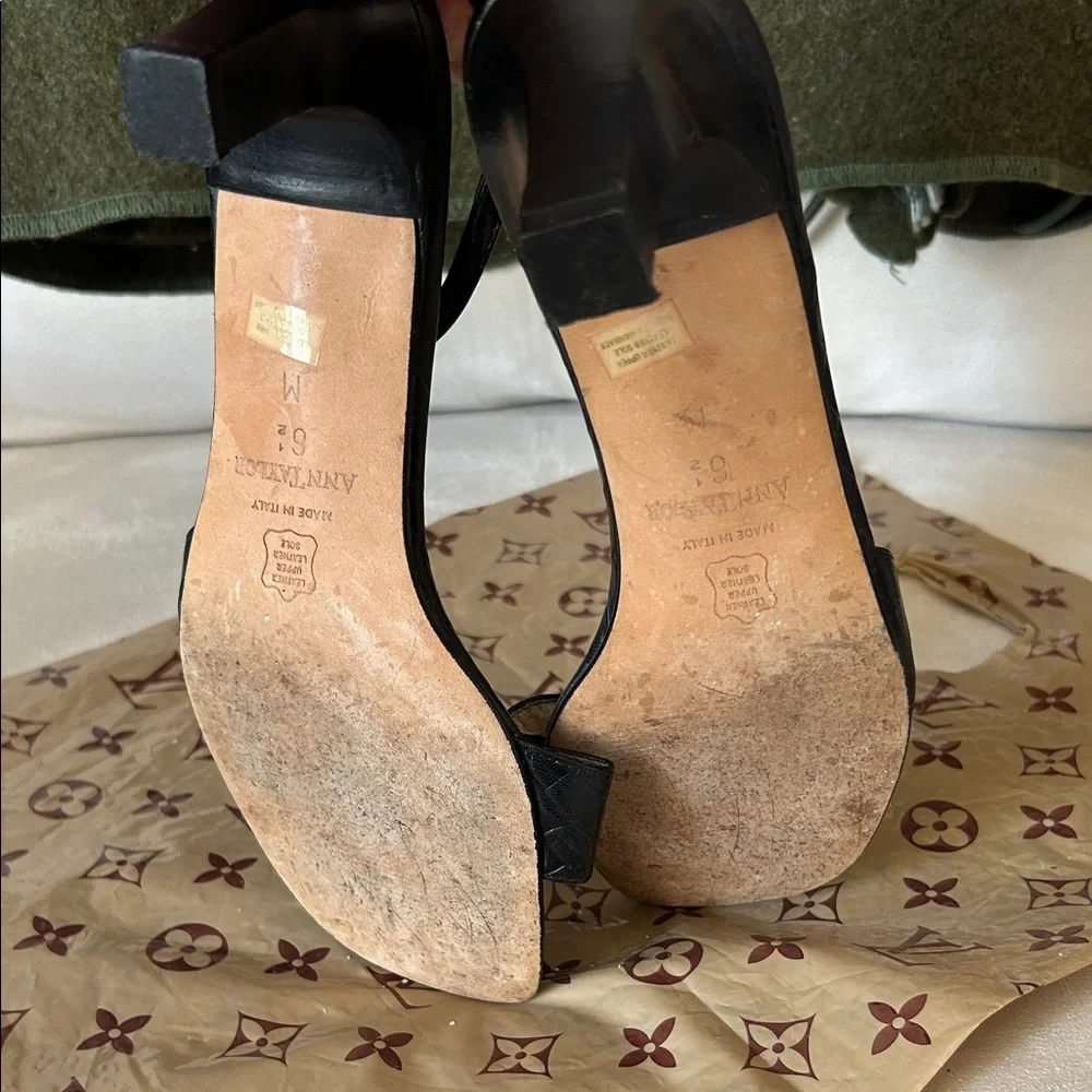 Ann Taylor black leather